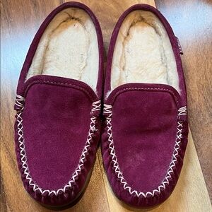 LL Bean Wicked Good Scuff Slippers Berry Color size 8